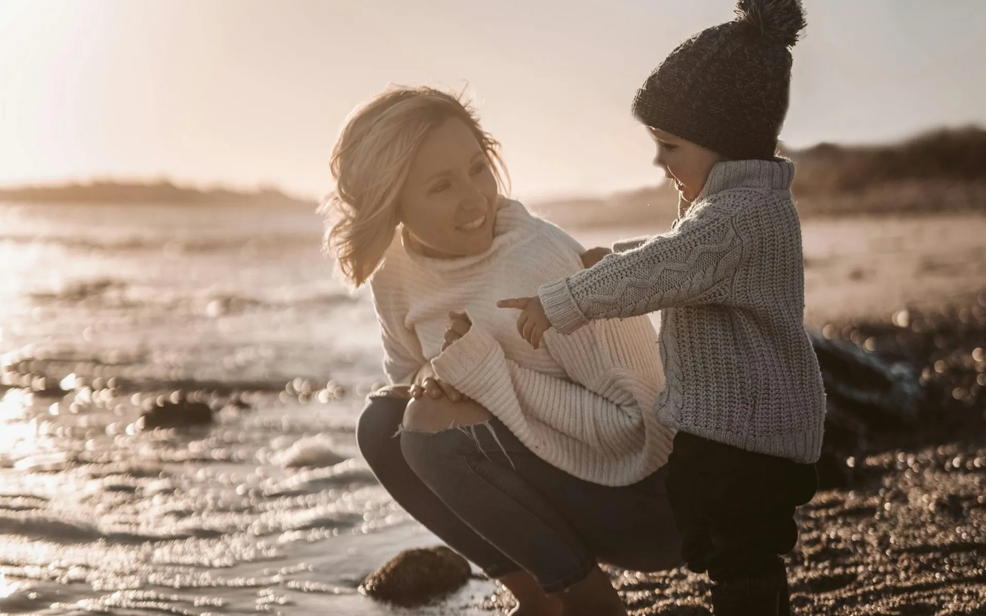 pexels-photo-3889805-1920w.png